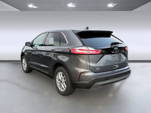 Used 2024 Ford Edge SEL w/ Convenience Package AWD/4WD image 3