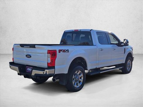 Used 2018 Ford F250 Lariat w/ Chrome Package image 5