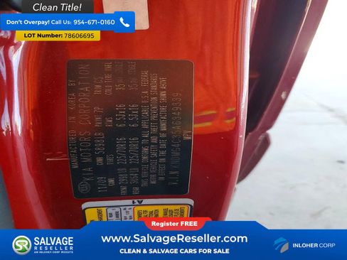 Used 2010 Kia Sedona LX image 17