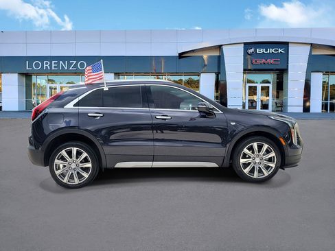 Used 2023 Cadillac XT4 Premium Luxury w/ Enhanced Visibility Package FWD image 4