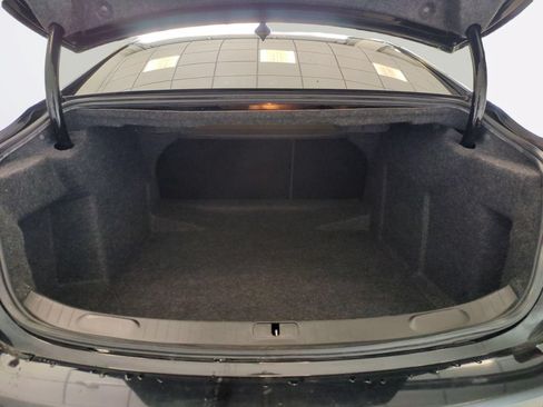 Used 2019 Chevrolet Impala Premier FWD image 24