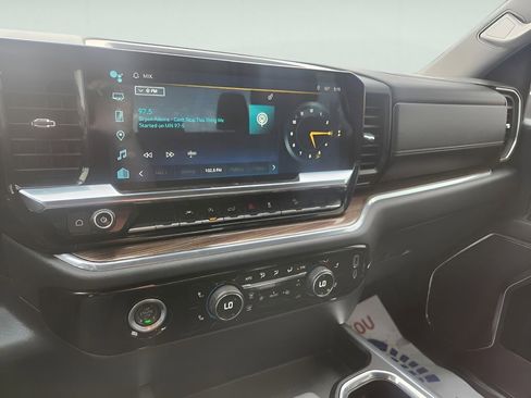 Used 2024 Chevrolet Silverado 1500 LT Trail Boss image 26