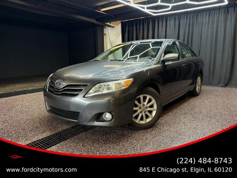 Used 2010 Toyota Camry FWD image 1