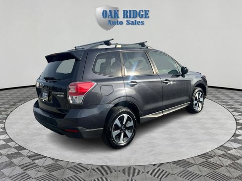 Used 2017 Subaru Forester 2.5i Premium w/ All-Weather Package image 5