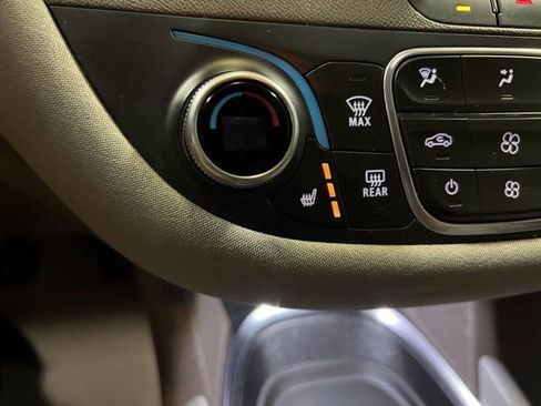 Used 2024 Chevrolet Malibu LT image 30