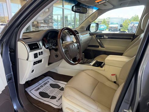 Used 2015 Lexus GX 460 w/ Premium Package AWD/4WD image 15
