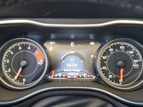 Used 2021 Jeep Cherokee Limited image 10