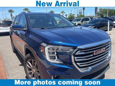 Used 2023 GMC Terrain SLT image 1
