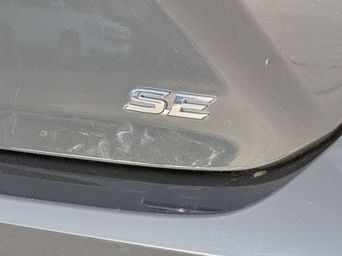 Used 2025 Toyota Camry SE FWD image 29