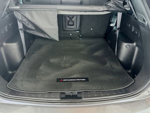 Used 2023 Mitsubishi Outlander SE AWD/4WD image 31
