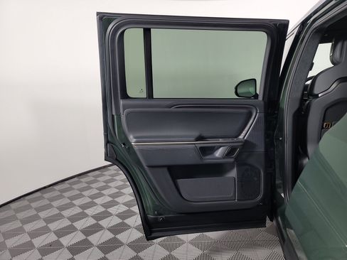 Used 2024 Rivian R1S Adventure AWD/4WD image 17