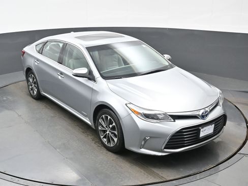 Used 2016 Toyota Avalon XLE Plus image 40
