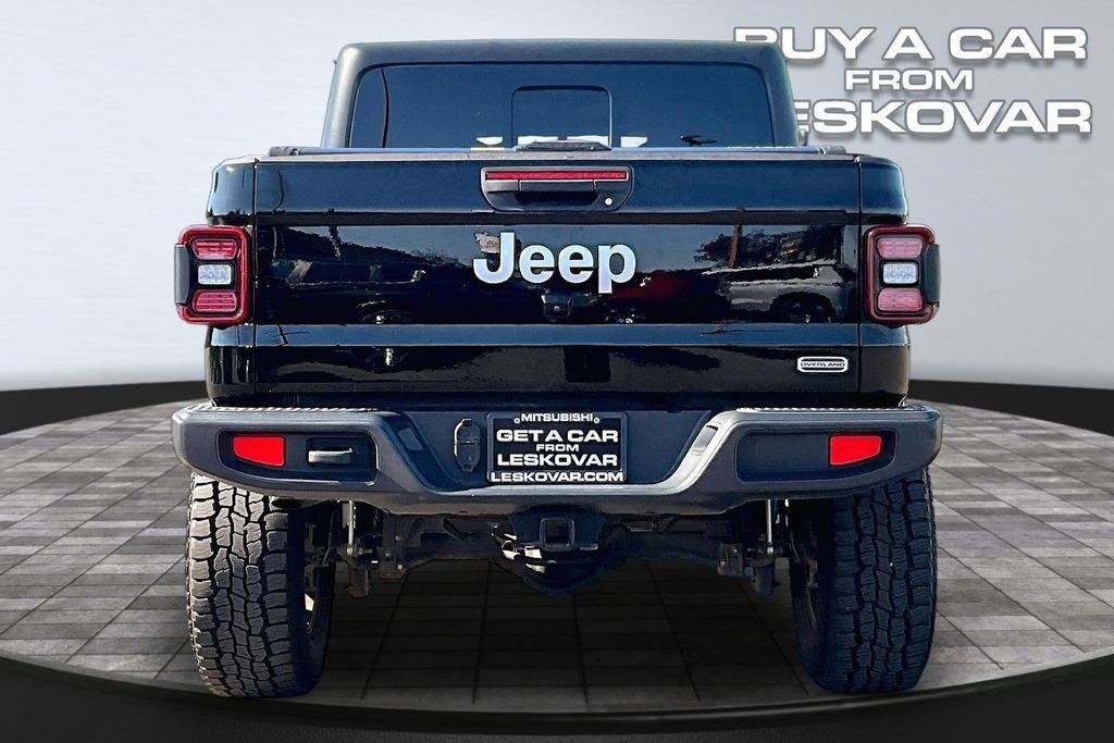 Used 2020 Jeep Gladiator Overland AWD/4WD image 4