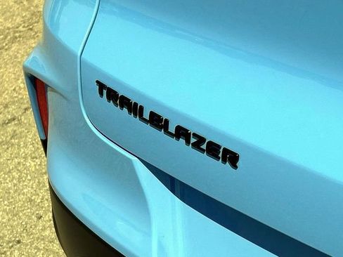 Used 2024 Chevrolet TrailBlazer RS FWD image 13