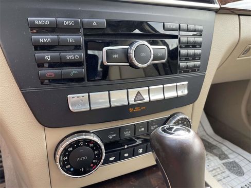 Used 2014 Mercedes-Benz C 250 Sedan image 24
