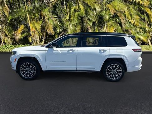 Used 2024 Jeep Grand Cherokee L Summit AWD/4WD image 9