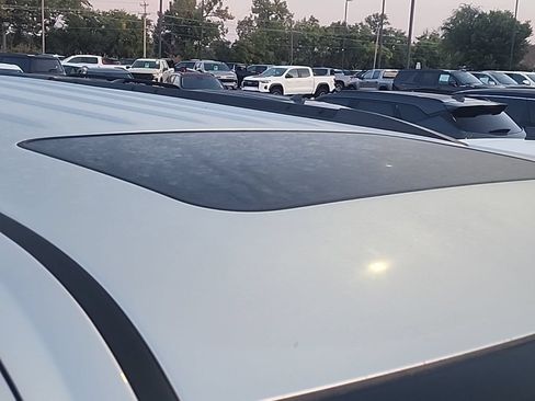 Used 2018 Chevrolet Tahoe LT AWD/4WD image 3