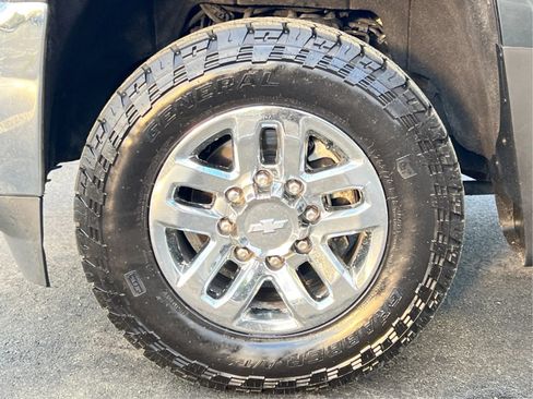 Used 2019 Chevrolet Silverado 2500 LT w/ All Star Edition AWD/4WD image 31