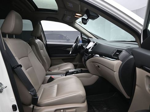 Used 2016 Honda Pilot Touring image 34