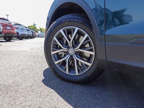 Used 2019 Volkswagen Tiguan SE AWD/4WD image 8