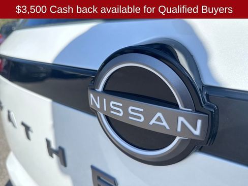 New 2026 Nissan Pathfinder Platinum image 45