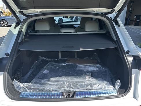 Used 2025 Audi Q5 Premium Plus w/ Premium Plus AWD/4WD image 16