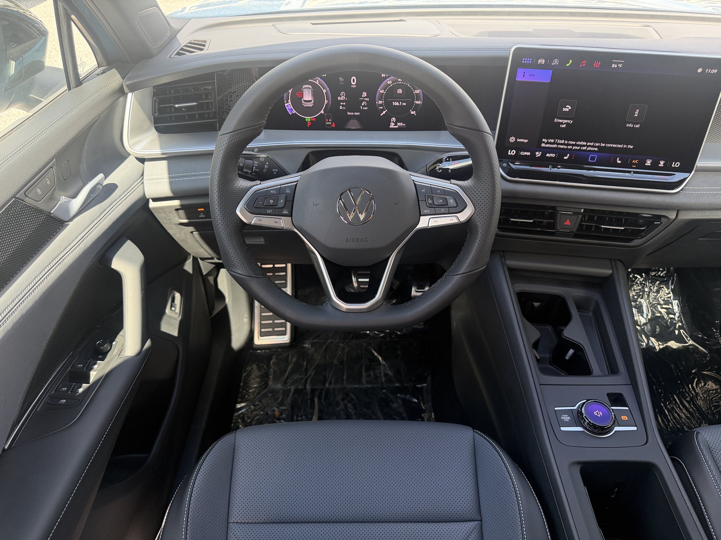 New 2026 Volkswagen Tiguan SE R-Line FWD image 15