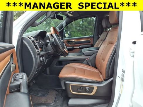 Used 2022 RAM 1500 Limited w/ Body Color Bumper Group AWD/4WD image 13