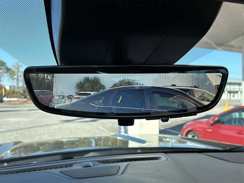 Used 2023 GMC Yukon XL Denali w/ Advanced Technology Package image 26