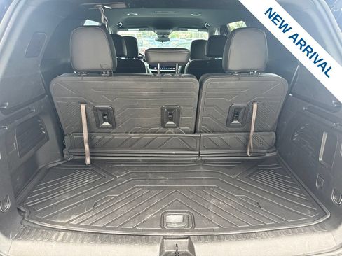 Used 2025 Chevrolet Traverse LT w/ Midnight/Sport Edition AWD/4WD image 14