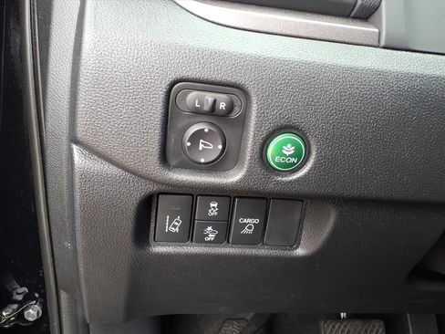 Used 2025 Honda Ridgeline Sport image 30