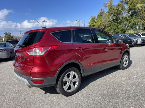 Used 2016 Ford Escape SE image 3