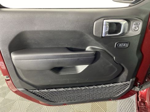 Used 2021 Jeep Wrangler Unlimited Sport image 13