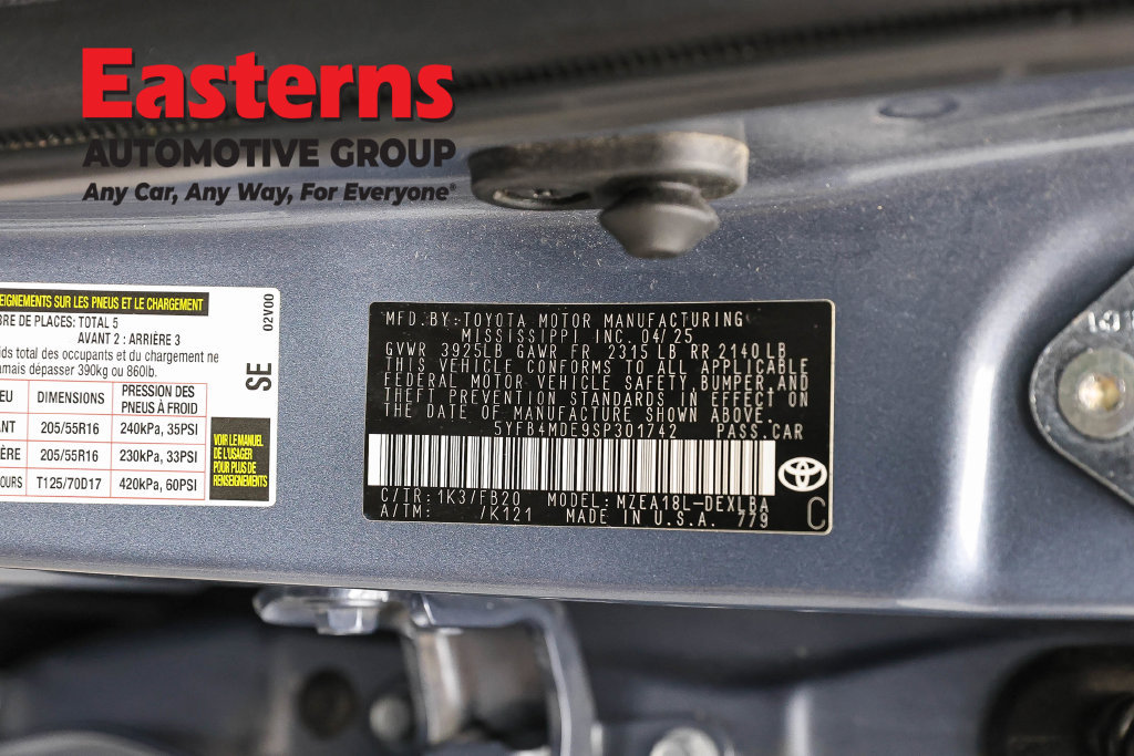 Used 2025 Toyota Corolla LE FWD image 35