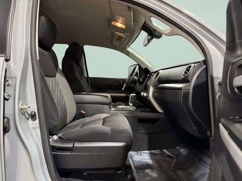 Used 2020 Toyota Tundra 4x4 CrewMax image 30