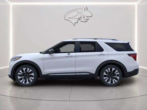 Used 2026 Ford Explorer Platinum w/ LUX Leather Package AWD/4WD image 3