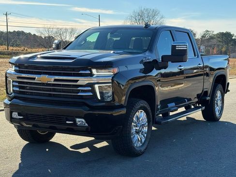 Used 2022 Chevrolet Silverado 2500 High Country image 8