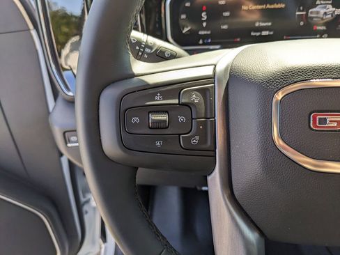 Used 2026 GMC Sierra 1500 Elevation image 31