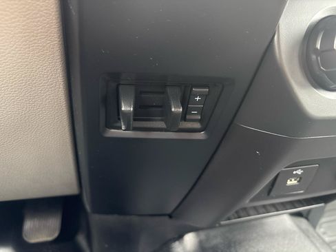 Used 2019 Ford F150 XL w/ Heavy-Duty Payload Package AWD/4WD image 17
