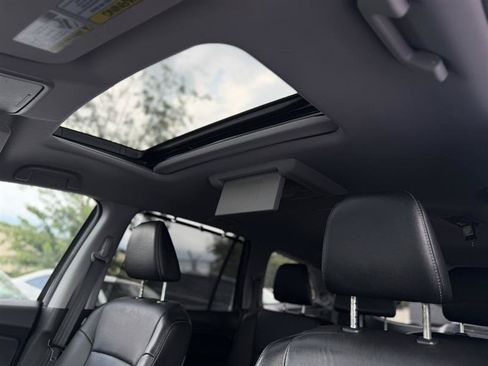 Used 2016 Honda Pilot Touring image 18