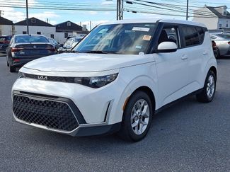 Used 2023 Kia Soul LX w/ Option Group 015 video 2