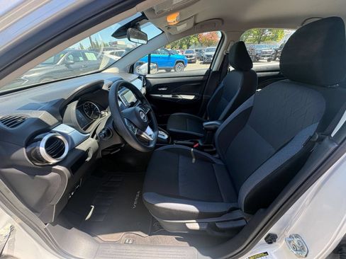 Used 2025 Nissan Versa SV FWD image 24
