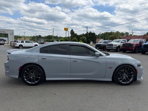 Used 2022 Dodge Charger Scat Pack RWD image 2