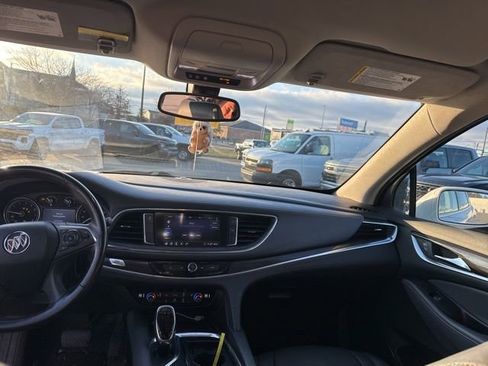 Used 2020 Buick Enclave Essence w/ Sound and Sites Package image 17