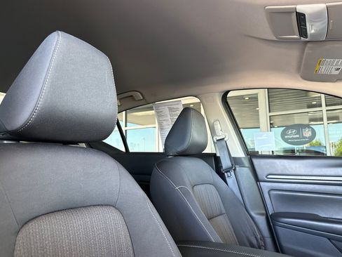 Used 2021 Nissan Altima 2.5 S FWD image 16