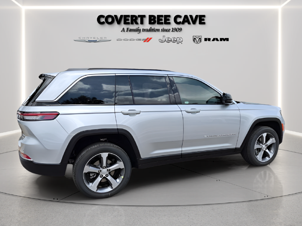 New 2026 Jeep Grand Cherokee Limited RWD image 10