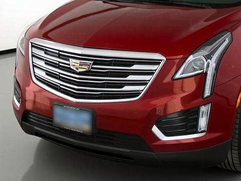 Used 2017 Cadillac XT5 Luxury w/ Driver Awareness Package image 6