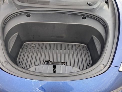 Used 2023 Tesla Model 3 Performance image 29