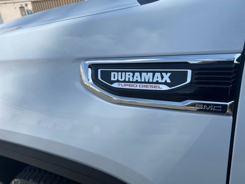 New 2026 GMC Sierra 1500 SLT w/ SLT Premium Package image 17