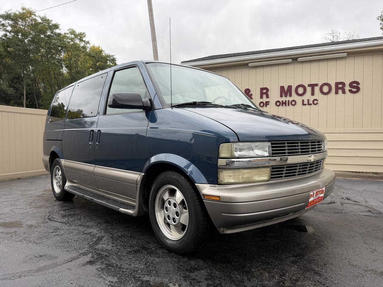 Used 2003 Chevrolet Astro Passenger AWD w/ LS Preferred Equipment Group image 10